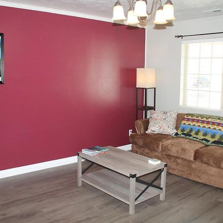 3 Queen Beds, 1 Twin Bed, 2 Rooms, 1 And A Half Bath, Self Check-In, Flexcation Equipped Idaho Falls Eksteriør billede