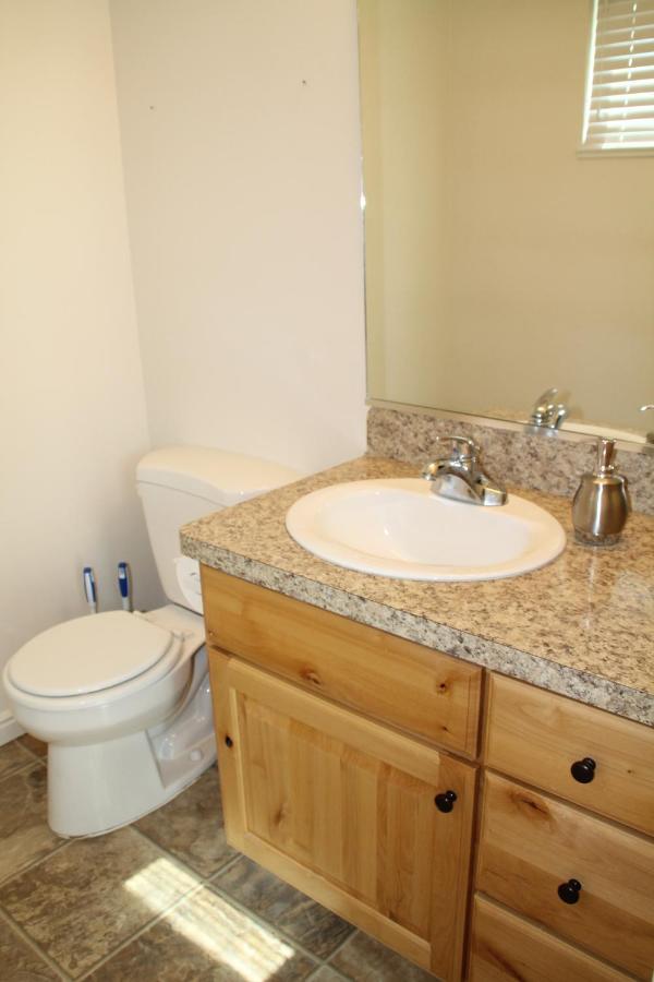 3 Queen Beds, 1 Twin Bed, 2 Rooms, 1 And A Half Bath, Self Check-In, Flexcation Equipped Idaho Falls Eksteriør billede