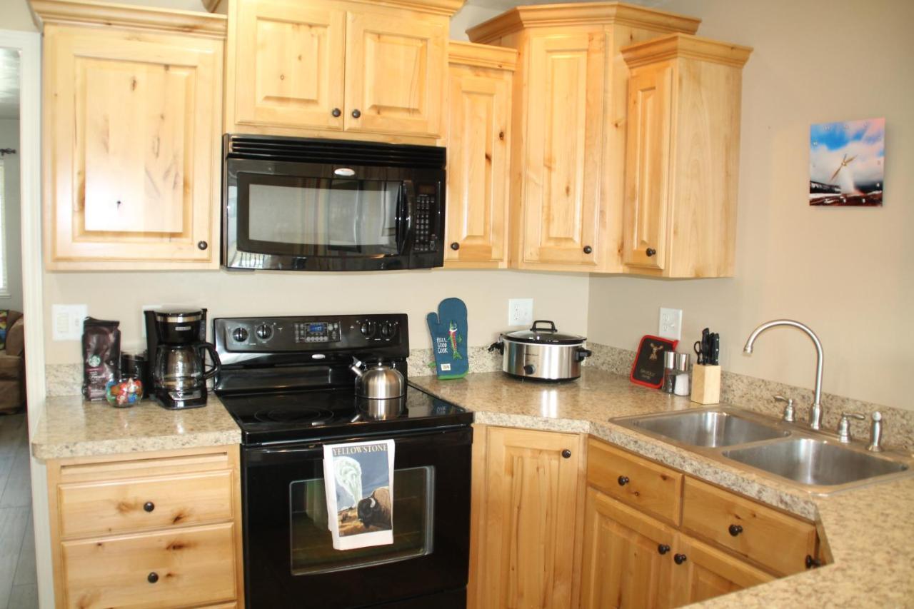 3 Queen Beds, 1 Twin Bed, 2 Rooms, 1 And A Half Bath, Self Check-In, Flexcation Equipped Idaho Falls Eksteriør billede