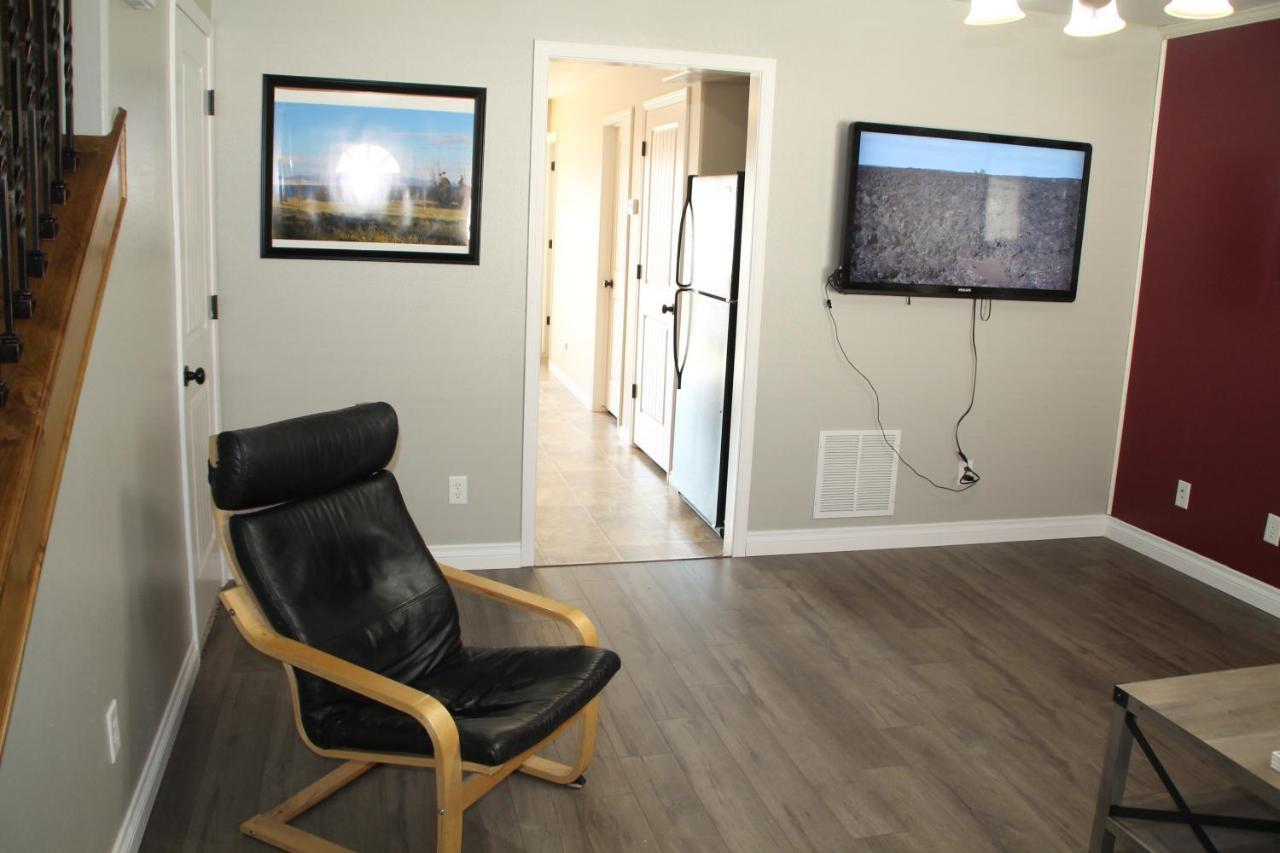 3 Queen Beds, 1 Twin Bed, 2 Rooms, 1 And A Half Bath, Self Check-In, Flexcation Equipped Idaho Falls Eksteriør billede