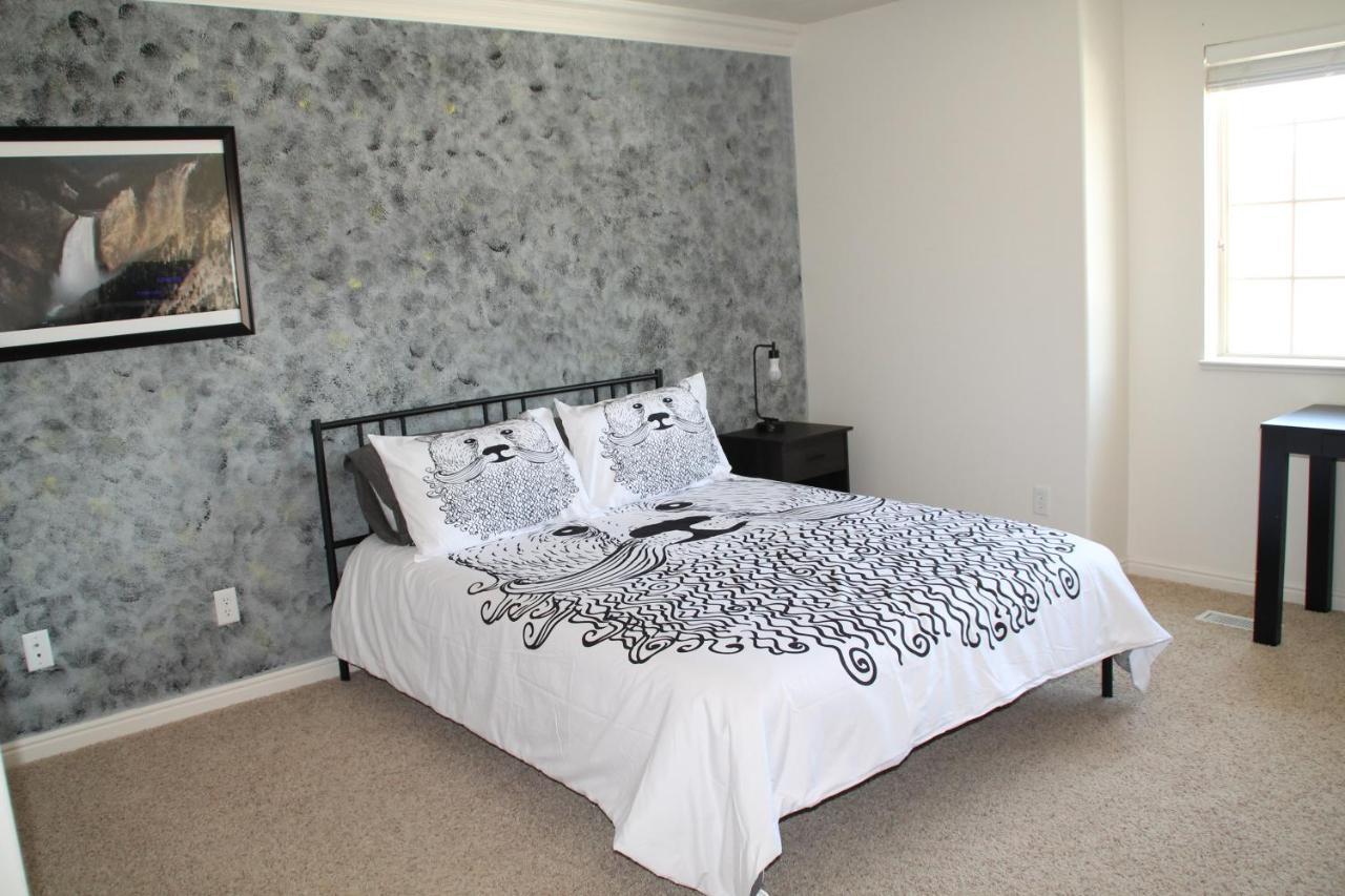 3 Queen Beds, 1 Twin Bed, 2 Rooms, 1 And A Half Bath, Self Check-In, Flexcation Equipped Idaho Falls Eksteriør billede